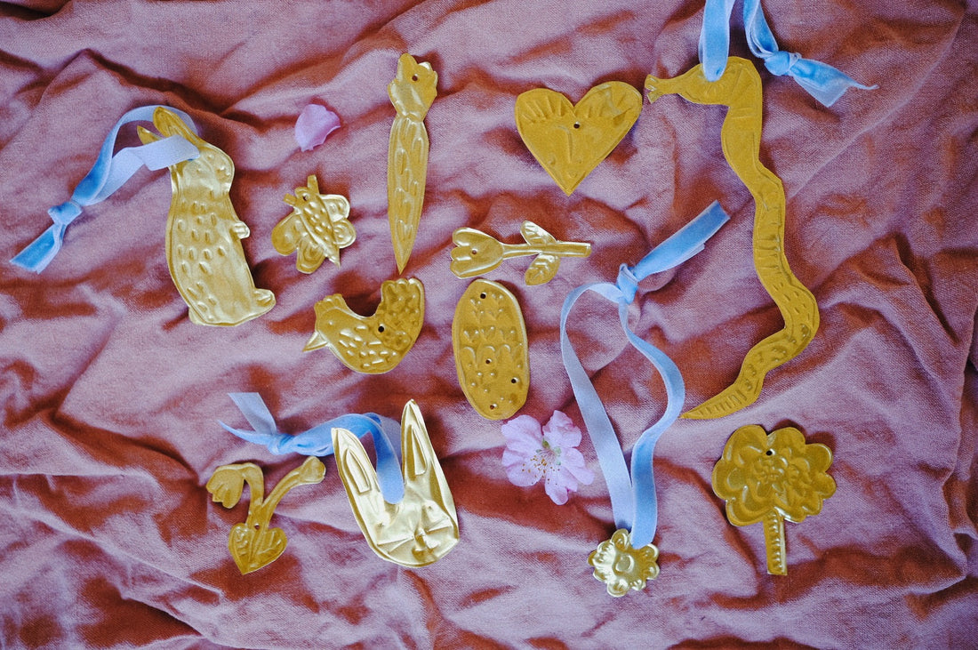 Craft template for golden EASTER pendants [Download/Printable]